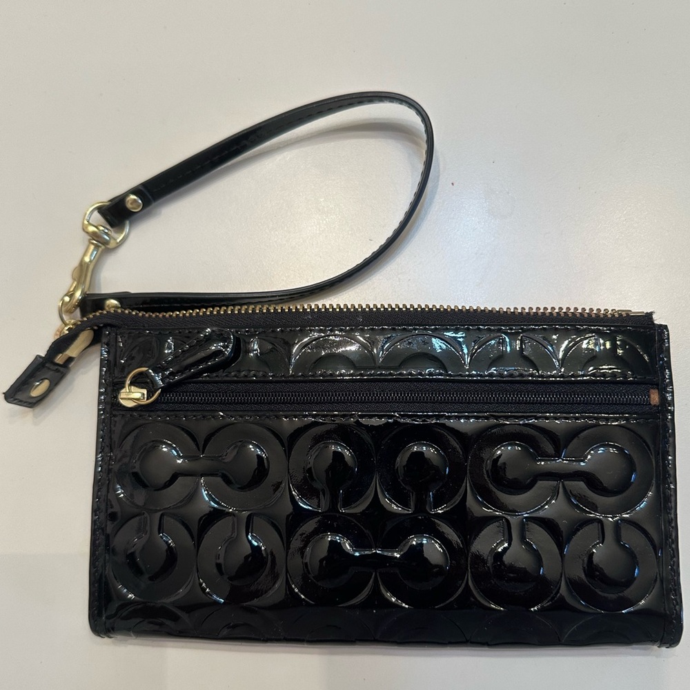 Authentic Coach Patent Leather Wristlet Wallet